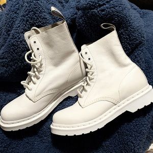 Dr Martens White Boots,size 41/9